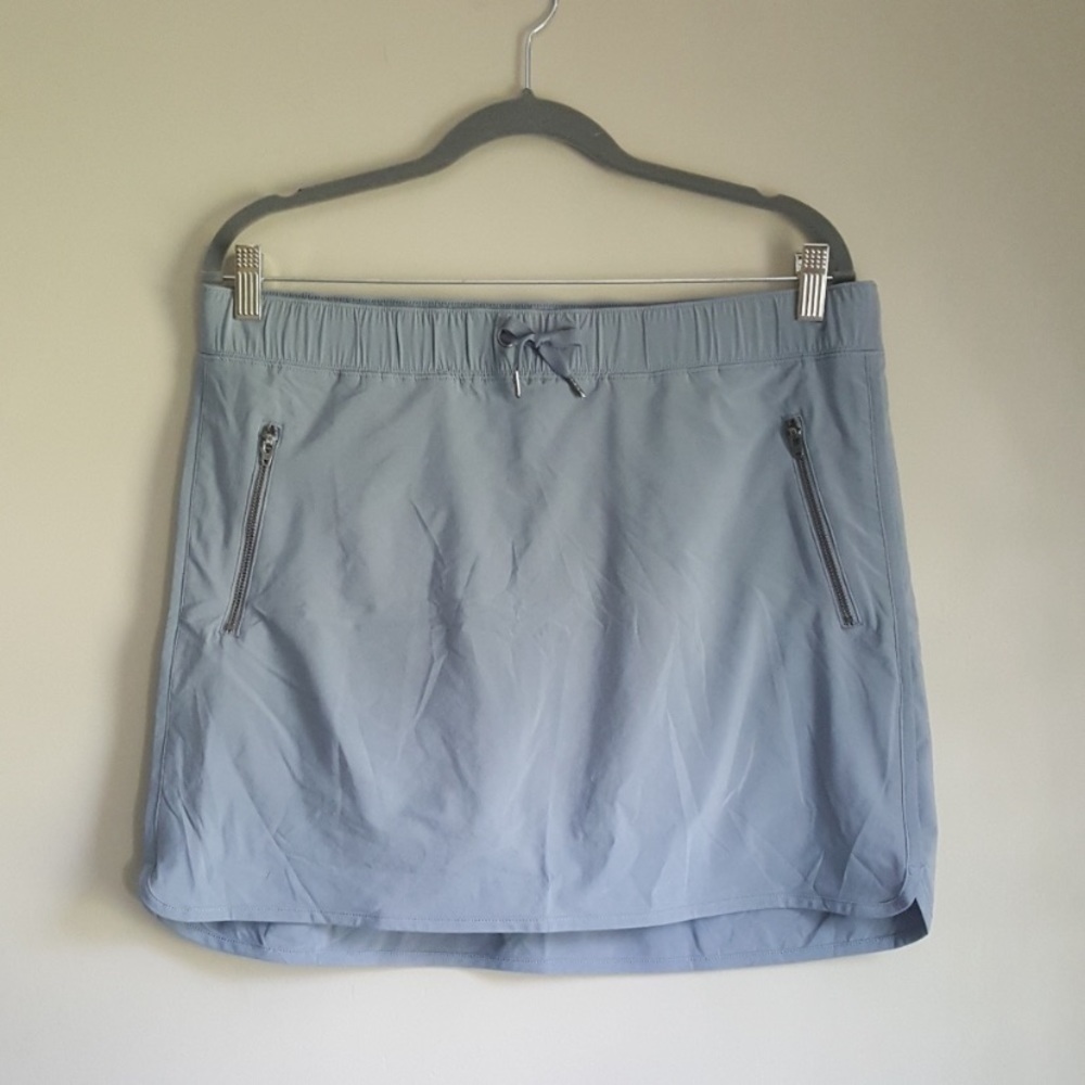 ATHLETA stretch in gray skort skirt